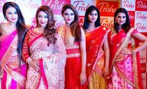 Showcasing Scintillating Grand Fashion Show Photos